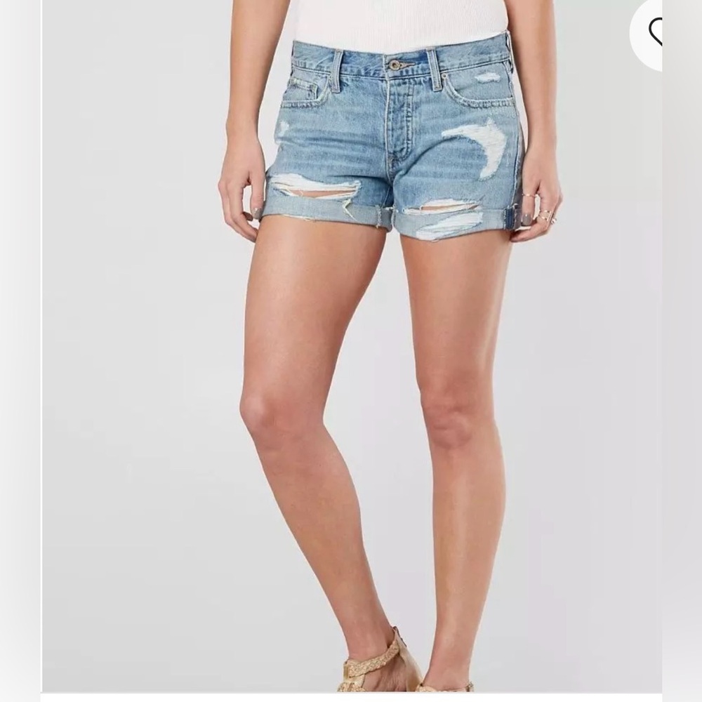Lucky Brand Light Blue Distressed Roll-Hem Jean Shorts Size 8/29